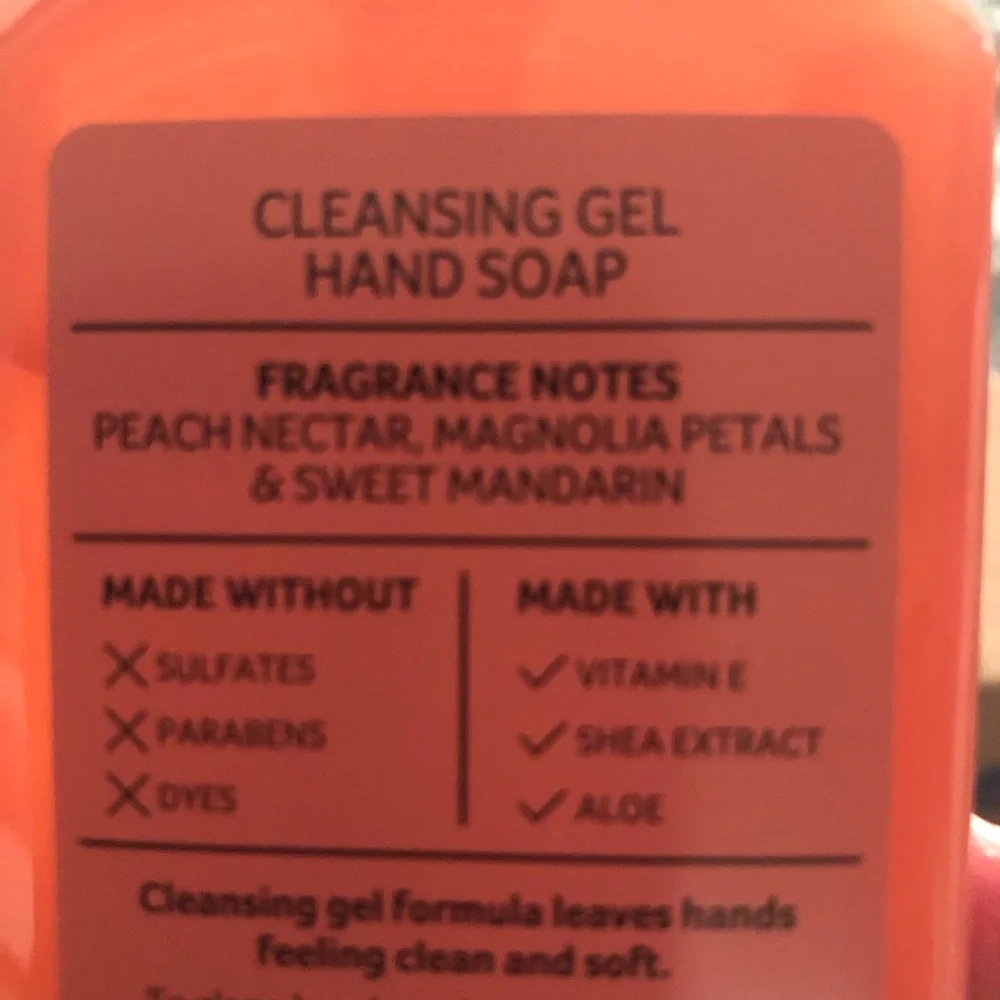 White Barn Pink Peach Blossom Hand Soap + Pink Peach Blossom 🍑 - Picture 4 of 6